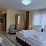 Konukevi Anton Apartmanhaz 3*