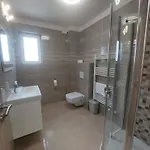 بيت ضيافة Anton Apartmanhaz