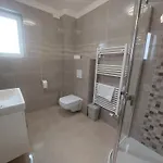 Anton Apartmanhaz 3* بالاتونفوريد