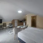 Anton Apartmanhaz Konukevi Balatonfüred