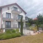 Anton Apartmanhaz بالاتونفوريد