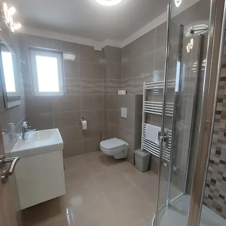 בית הארחה Anton Apartmanhaz