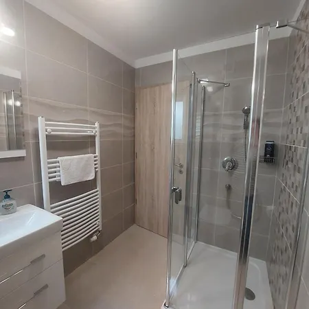 בית הארחה Anton Apartmanhaz 3*