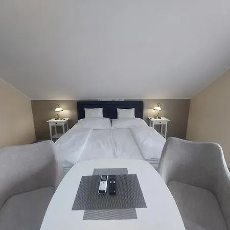 בית הארחה Anton Apartmanhaz 3*