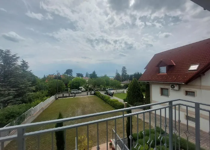 Maison d'hôtes Anton Apartmanhaz 3*